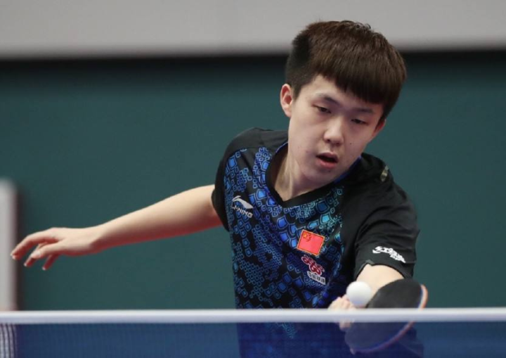 风格而闻名 风格而闻名